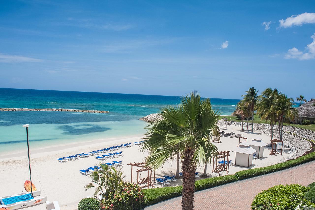 Palmyra Luxury Beach Condos Montego Bay Exterior foto